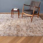tapis Louis De Poortere CA 8884 Antiquarian Ushak Suleiman Grey interior